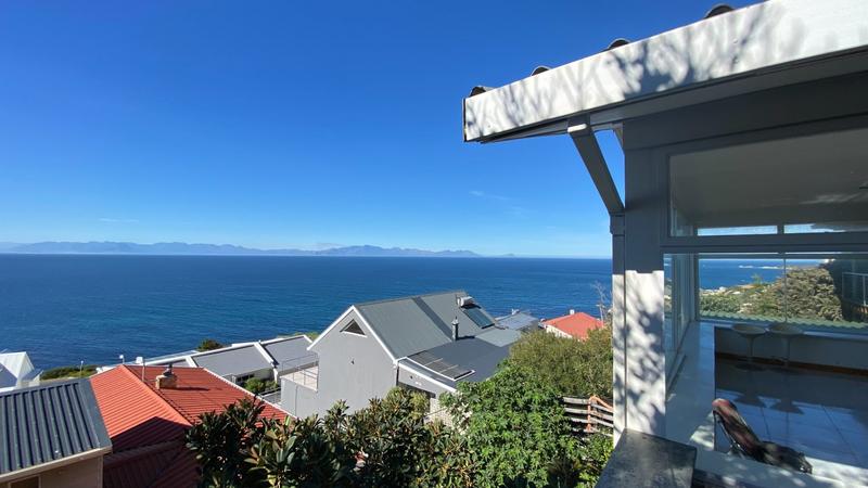 5 Bedroom Property for Sale in Murdock Valley Western Cape